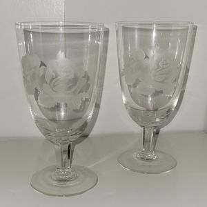 (2) Crystal Vintage Rose Etched Wine Glasses Cordial Stemware Set